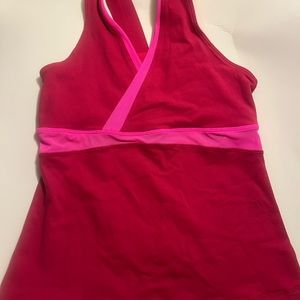 Lululemon top with built in bra